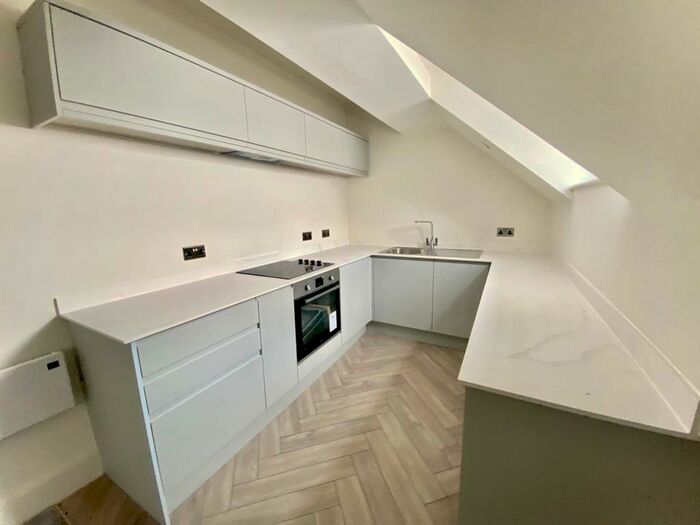 1 Bedroom Apartment To Rent In High Street, Pontypridd, CF37