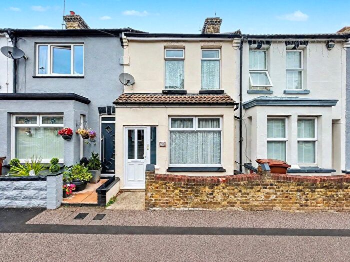 3 Bedroom Terraced House For Sale In Junction Road, Gillingham, Kent, ME7