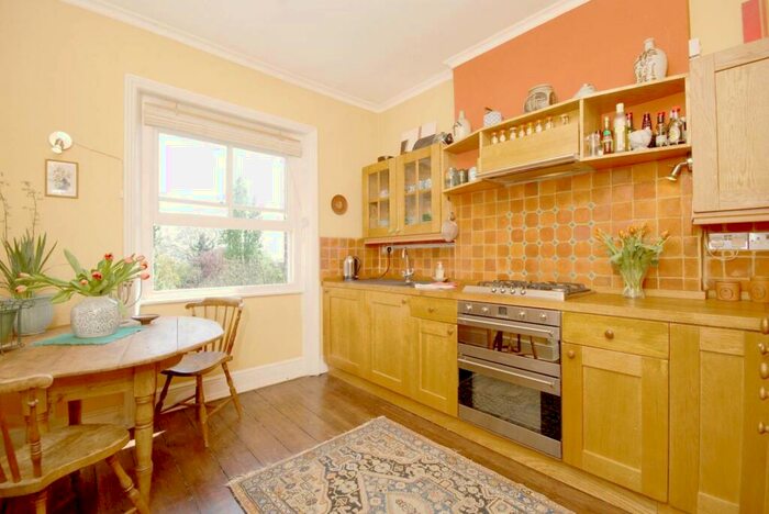 3 Bedroom Flat To Rent In Chalcot Gardens, Belsize Park, London, NW3