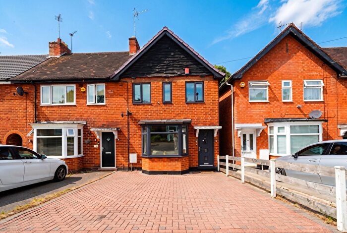 3 Bedroom End Of Terrace House For Sale In Gracemere Crescent, Hall Green, B28