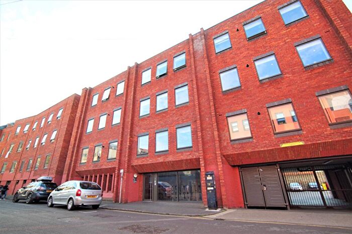 2 Bedroom Flat To Rent In Cabot Apartments, Surrey Street, BS2