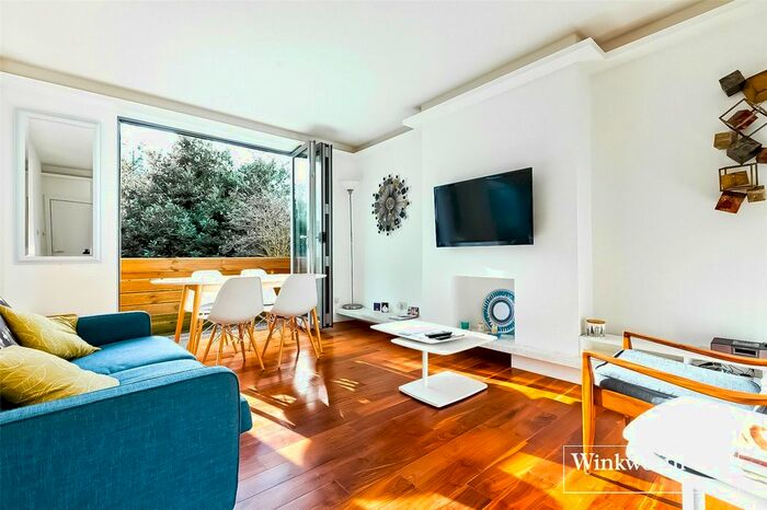 3 Bedroom Flat To Rent In Talbot Road, London, N6