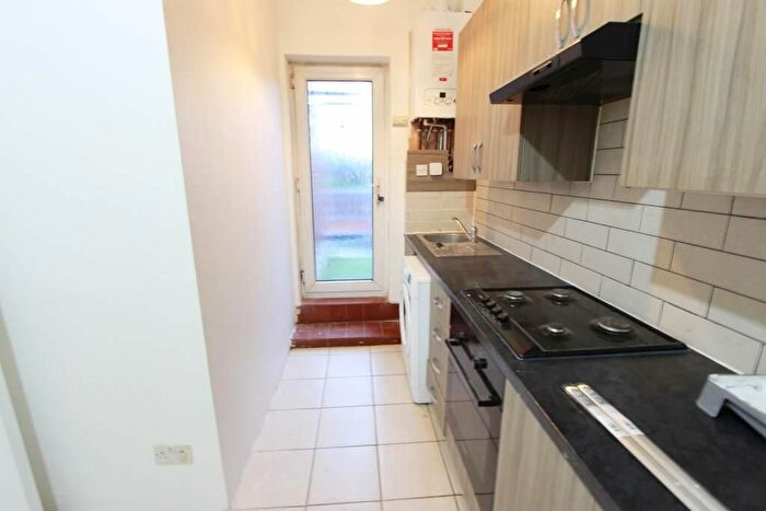 2 Bedroom Apartment To Rent In Cockfosters Road, Barnet, EN4
