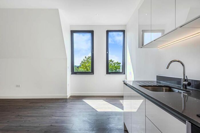 1 Bedroom Flat To Rent In Bracknell, Berkshire RG12