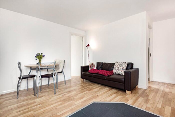 3 Bedroom Flat To Rent In Nichols Court, Cremer Street, E2