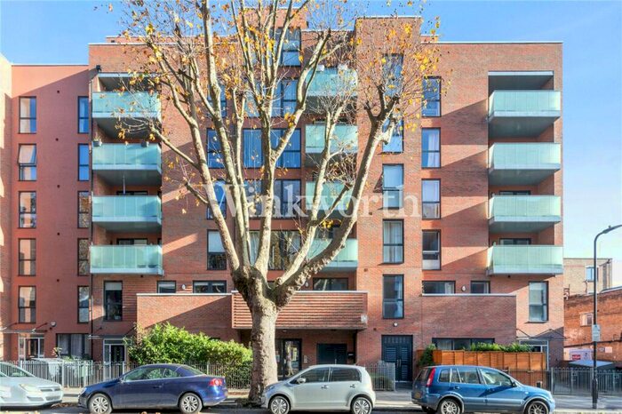 2 Bedroom Apartment To Rent In Butterfly Court, Bathurst Square, London, N15