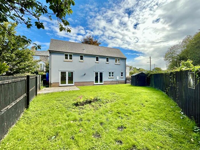 3 Bedroom Detached House For Sale In Railway Road, Cinderford, GL14