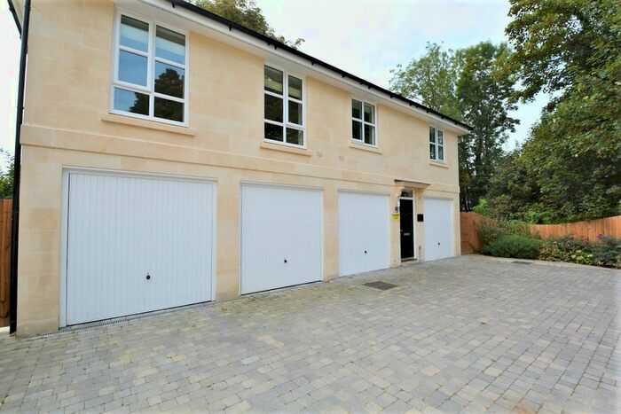 2 Bedroom Detached House To Rent In Rennie Close, Bath, BA2