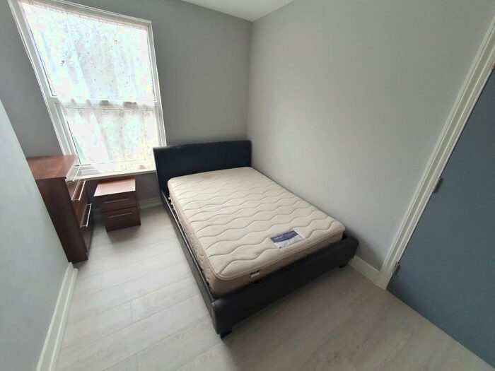 6 Bedroom Detached House To Rent In Siddons Road, London, N17