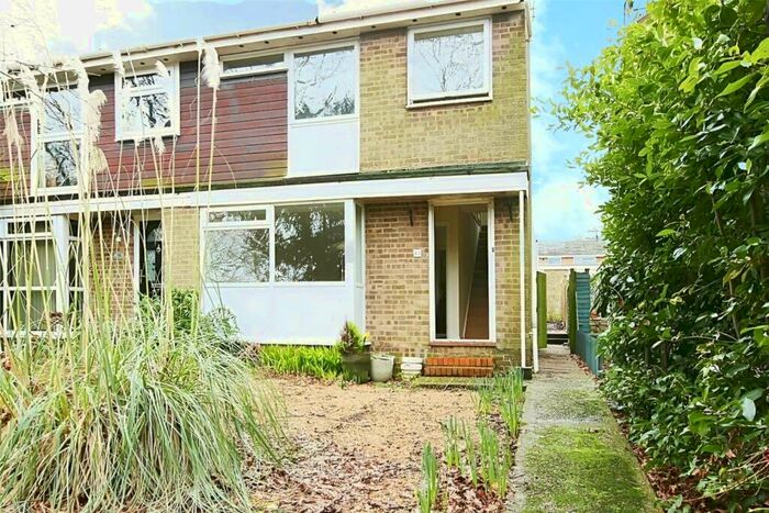 3 Bedroom End Of Terrace House To Rent In Robinia Green, Southampton, Hampshire, SO16