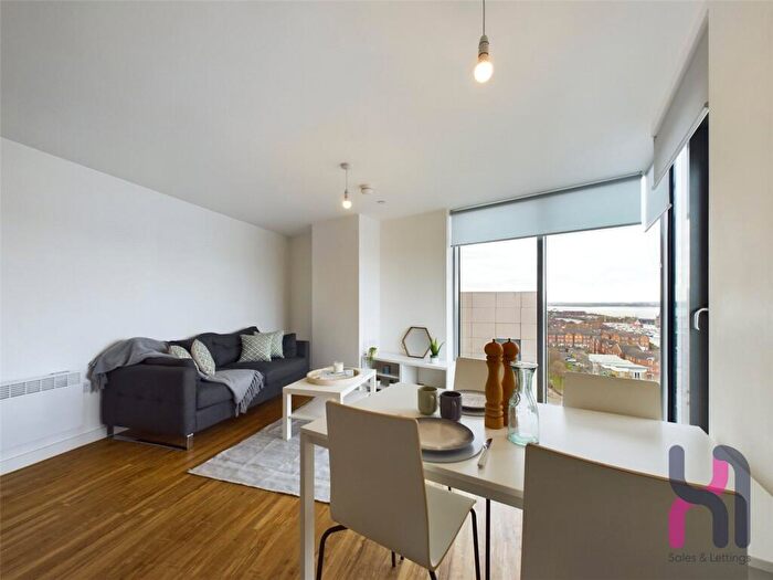 2 Bedroom Flat For Sale In The Tower, Plaza Boulevard, Liverpool, L8