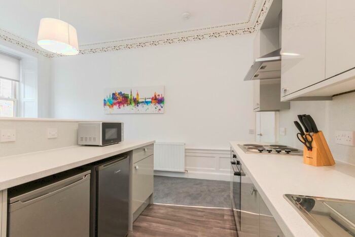 5 Bedroom Flat To Rent In Clerk Street, Newington, Edinburgh, EH8