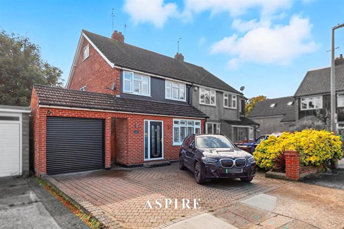5 Bedroom Semi-Detached House For Sale In Balstonia Drive, Stanford-Le-Hope, SS17