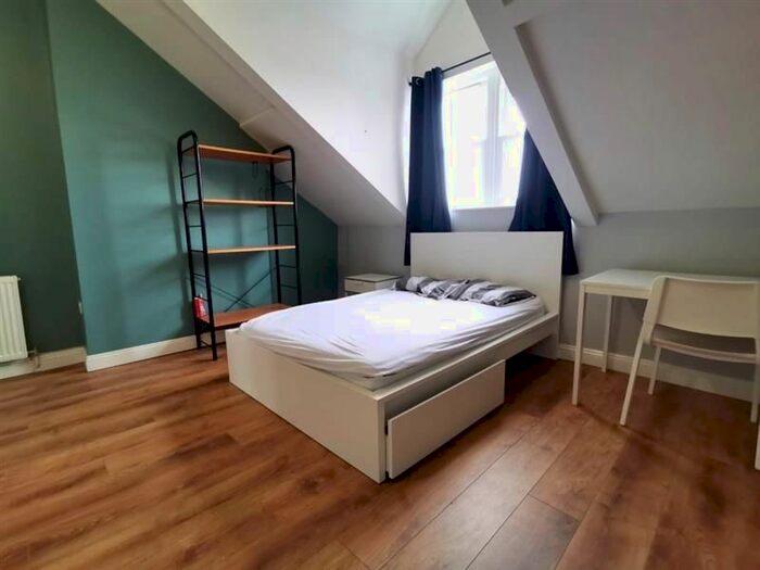 Studio To Rent In Bearwood Road, Bearwood, Smethwick, B66