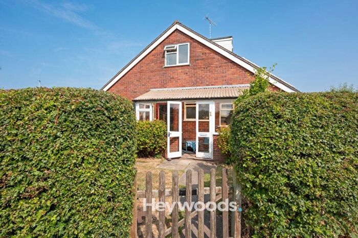 4 Bedroom Semi-Detached Bungalow For Sale In Pear Tree Drive, Madeley, CW3