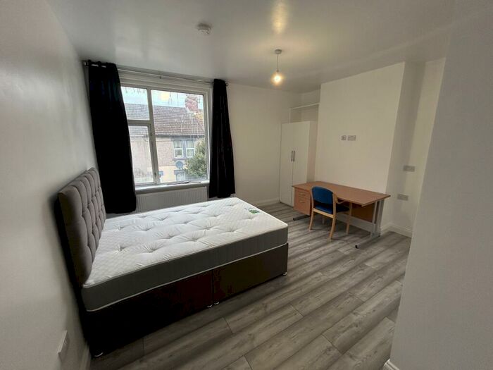 1 Bedroom Apartment To Rent In Albion Street, Swindon, SN1