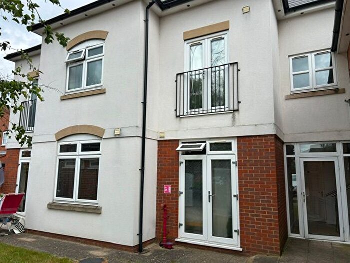 2 Bedroom Flat To Rent In Hatton Road, Feltham, TW14