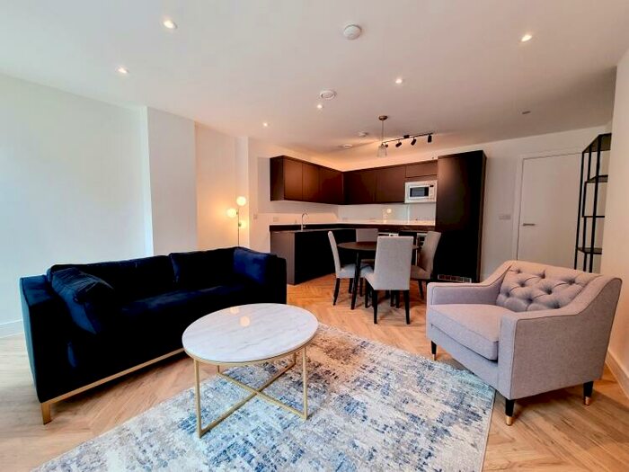 2 Bedroom Apartment To Rent In Lamberts House Briggate Leeds, LS1