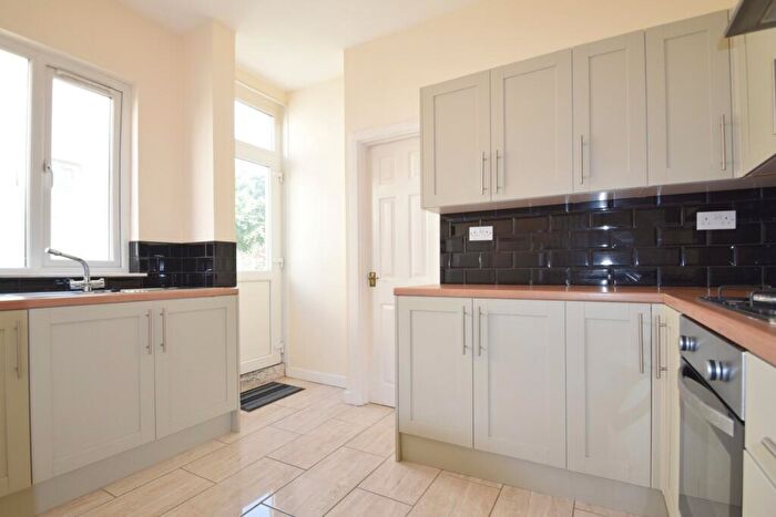 5 Bedroom House To Rent In Shirley Road, Roath, CF23