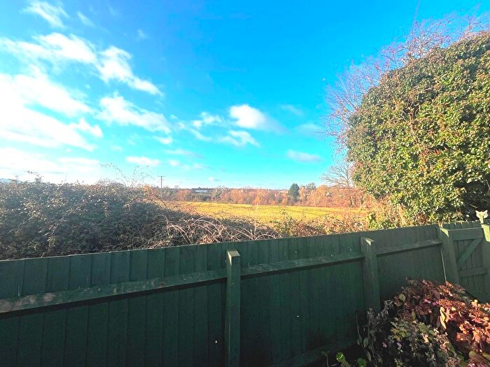 2 Bedroom Semi-Detached Bungalow For Sale In Lingfield Road, Evesham, WR11