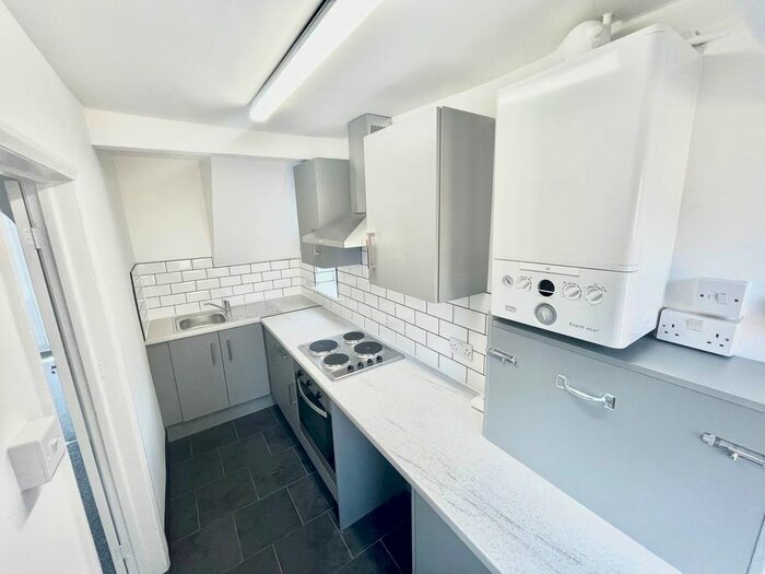 3 Bedroom Semi-Detached House To Rent In Bellscroft Avenue, Thrybergh, Rotherham, S65