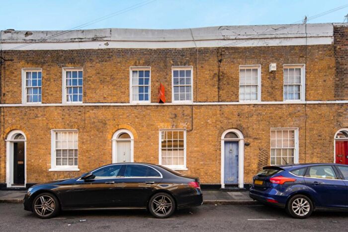2 Bedroom House For Sale In Louisa Street, Stepney, London, E1
