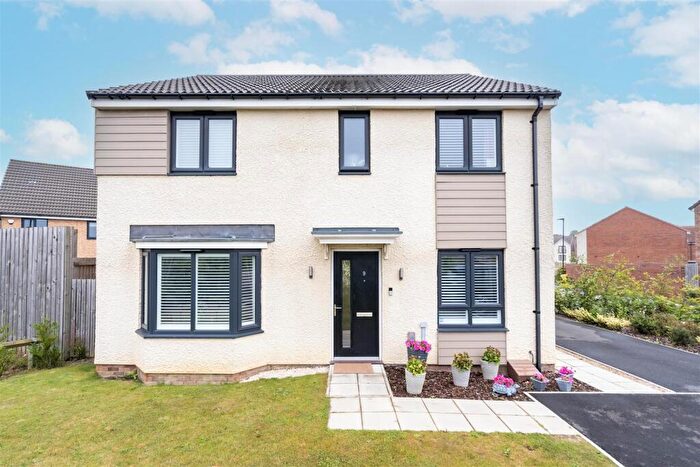 4 Bedroom Detached House For Sale In Edmund Road, Holystone, Newcastle Upon Tyne, NE27