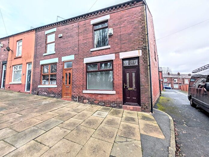 3 Bedroom Terraced House For Sale In Clammerclough Road, Kearsley, Bolton, BL4