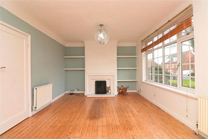 2 Bedroom Apartment For Sale In Victoria Gardens, Oxton, Wirral, CH43