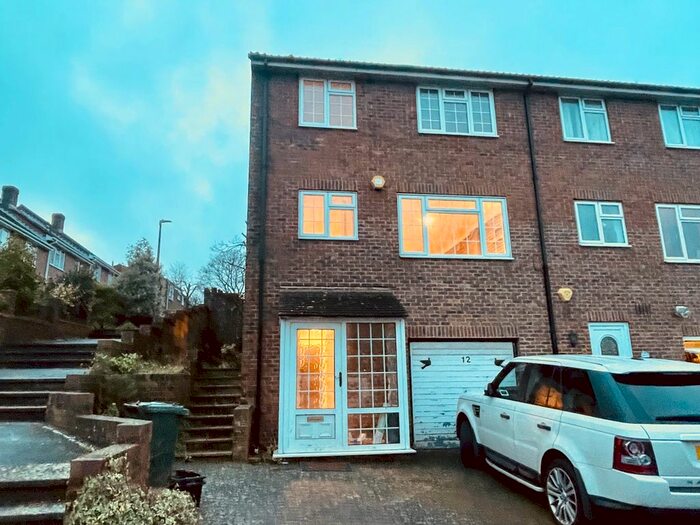 4 Bedroom End Of Terrace House To Rent In New Barn Close, Portslade, Brighton, BN41