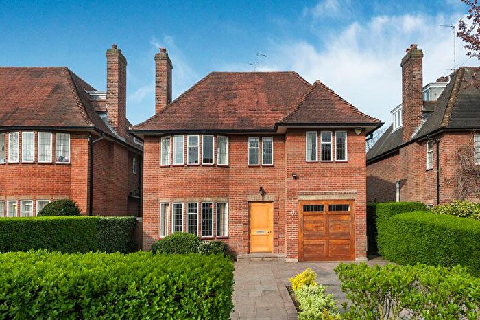 6 Bedroom Detached House To Rent In Kingsley Way, London, N2