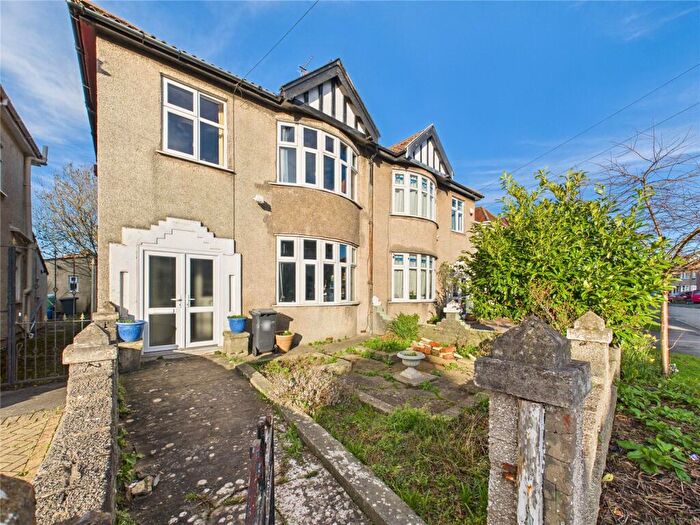 3 Bedroom Semi Detached House For Sale In Symington Road, Fishponds, Bristol, BS16