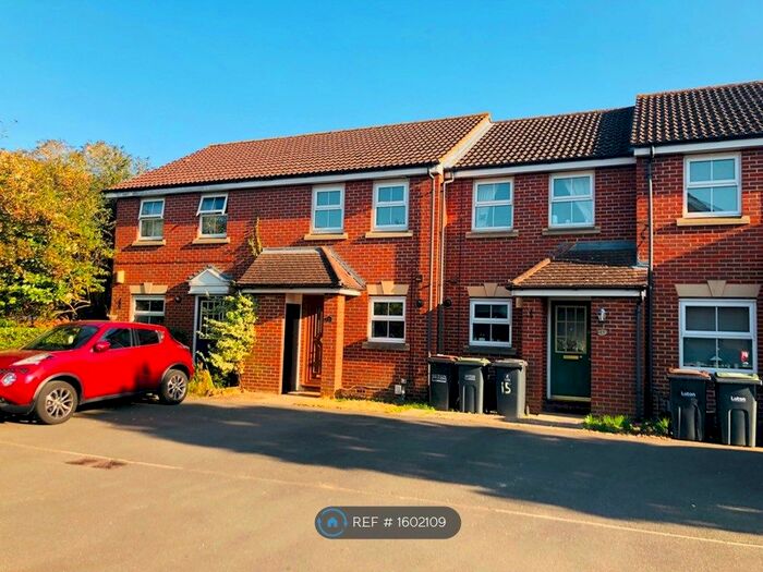 2 Bedroom Terraced House To Rent In Wraysbury Close, Luton, LU4