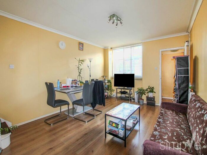 2 Bedroom Terraced House To Rent In Burnham Gardens, Hayes, UB3