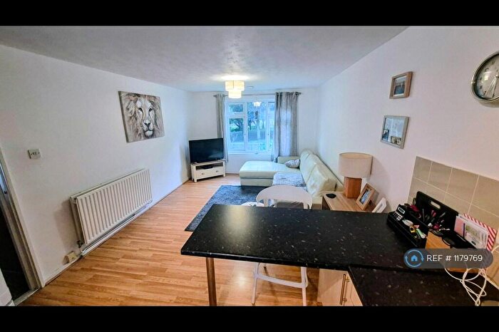 1 Bedroom Flat To Rent In Stubbs Court, Andover, SP10