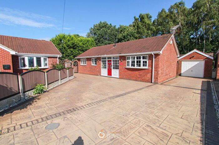 3 Bedroom Detached Bungalow For Sale In Shawfield Close, Barnby Dun, Doncaster, DN3