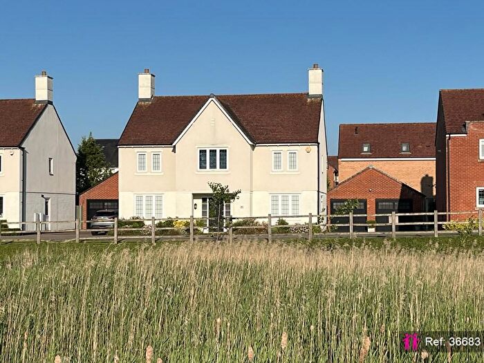 5 Bedroom Detached House For Sale In Hornbeam Close, Silsoe, MK45