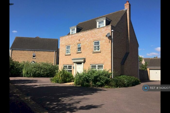 5 Bedroom Detached House To Rent In Robertson Way, Sapley, Huntingdon, PE28