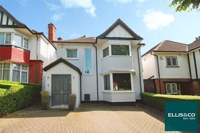 4 Bedroom Detached House For Sale In Woodlands, Golders Green, NW11