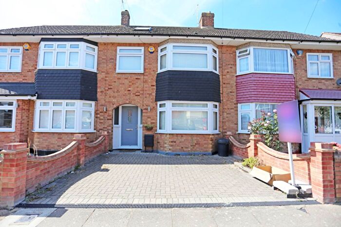 4 Bedroom Terraced House To Rent In South Hall Drive, Rainham, RM13