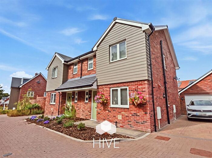 3 Bedroom Semi-Detached House For Sale In Parlour Way, Verwood, BH31
