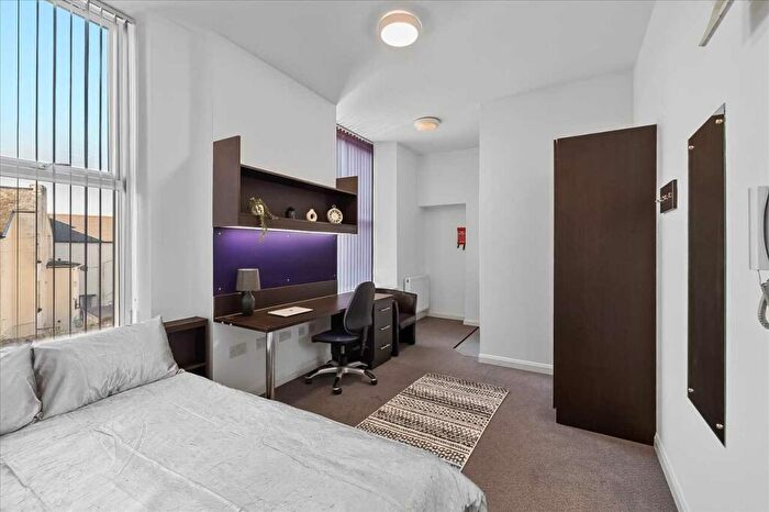 1 Bedroom End Of Terrace House To Rent In The Square, / North Road East, Plymouth, PL4