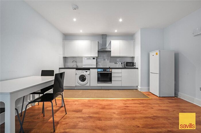 2 Bedroom Apartment For Sale In Artichoke Hill, London, E1W