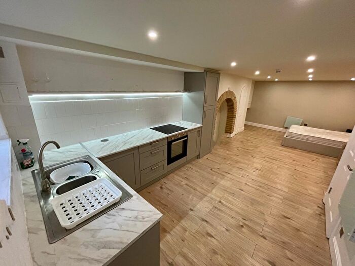 1 Bedroom Studio To Rent In High Town Road, Luton, LU2