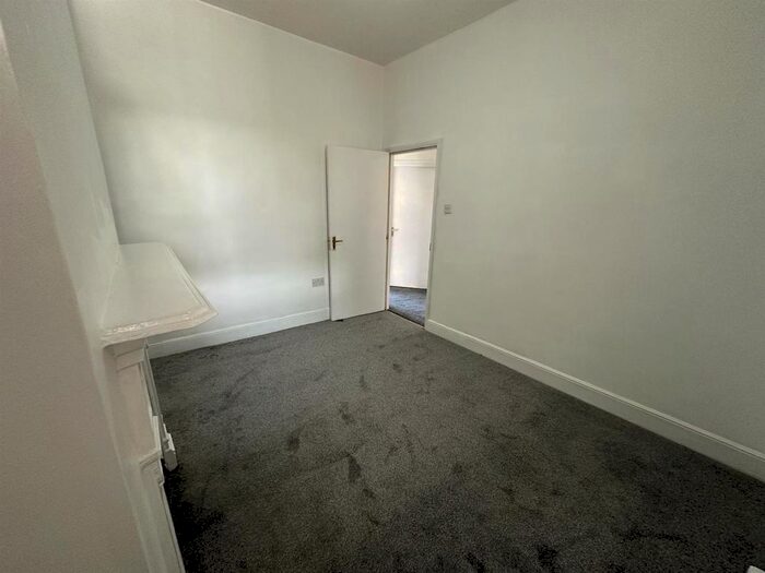 3 Bedroom Flat To Rent In Church Road, London, NW10