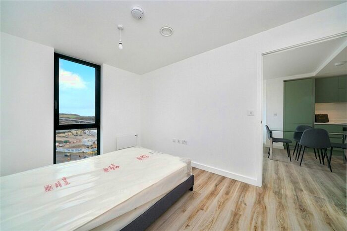 2 Bedroom Flat To Rent In Viva Court, Kimpton Road, Luton, LU2