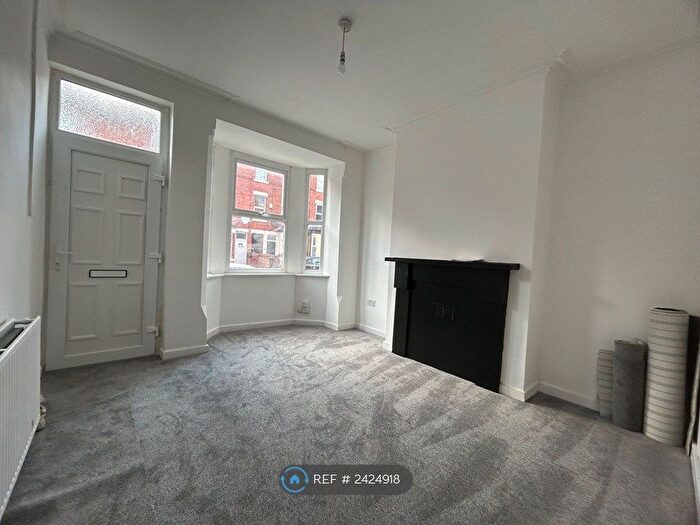 3 Bedroom Terraced House To Rent In Burford Road, Nottingham, NG7