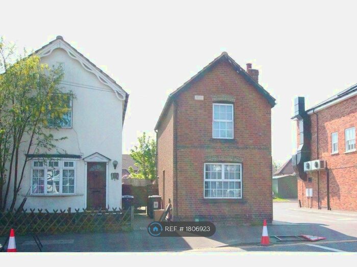 2 Bedroom Detached House To Rent In London Road, Larkfield, Aylesford, ME20