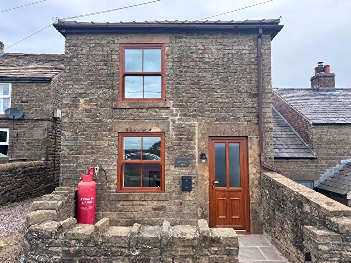 2 Bedroom Terraced House For Sale In Sparrow Pit, Buxton, SK17