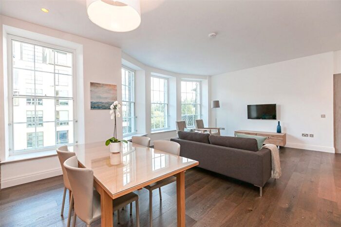 2 Bedroom Flat To Rent In Castle Street, Edinburgh, EH2